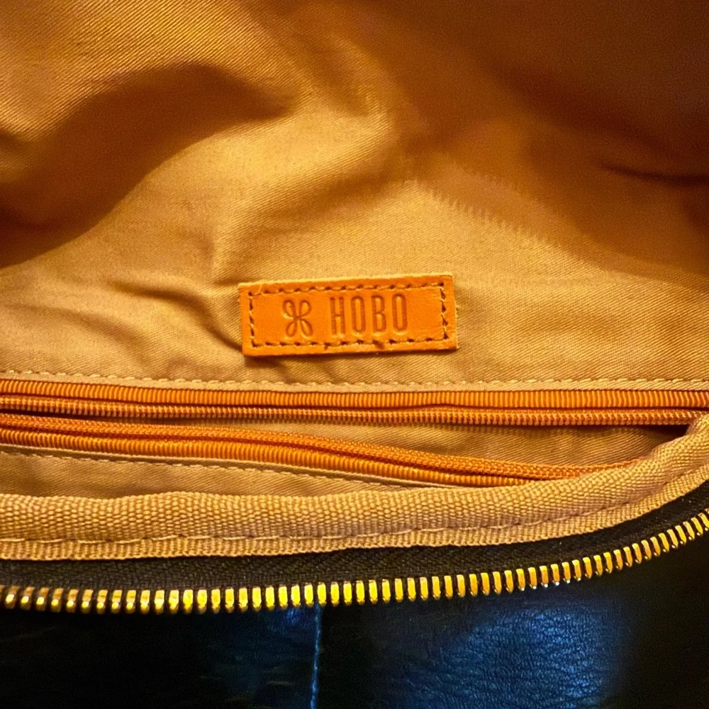 HOBO Large Fern Belt Bag - Picture 5 of 7